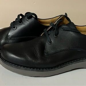 Black Leather Oxford Shoes with Polished Finish